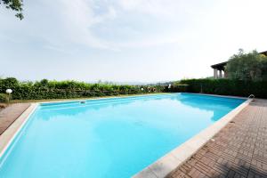 vista lago apartment 2