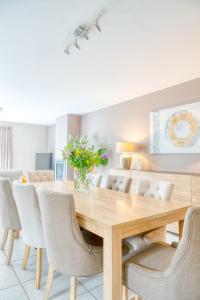 4BR Holiday Home with Garden Near Bruges