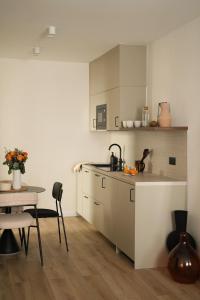 Exceptional facing Palais Cannes1