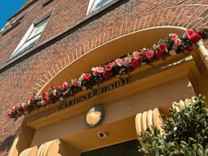 Gardiner House Hostel