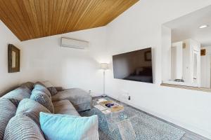 The Tree House at 11 Rhododendron Lane