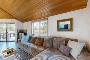 The Tree House at 11 Rhododendron Lane