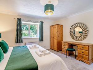 4 Bed in Dorchester 92413