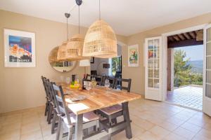 Villa Colombes by Villa Plus