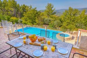 Villa Colombes by Villa Plus