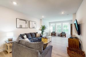 The Peninsula --- 22308 Dune Cir 74