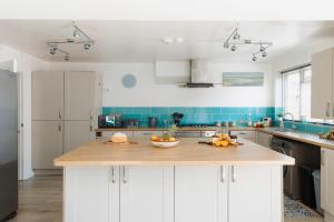 Avenue House by Grandeur Property