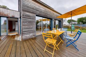 Maisons de vacances Belle maison pour 6 - 700m Plage de Penvins : photos des chambres