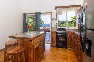 Spotless Cabana in West End