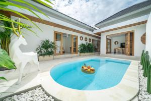 Just Launched! 3BDR Designer Villa with View and Pool! - 4hvězdičkové hotely ve městě Kerobokan