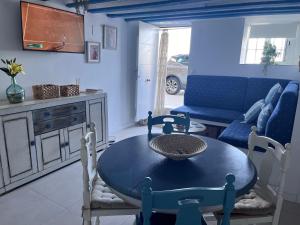 Casita pescadores recién reformada frente al mar