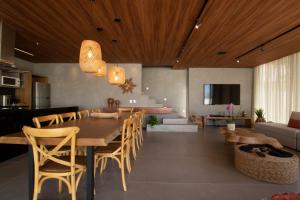 Casa em Condomínio Beira mar para 12 pessoas