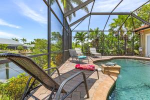 Luxuryaround, Dock, Tiki Hut, Heated Pool - Villa Sheral - Roelens