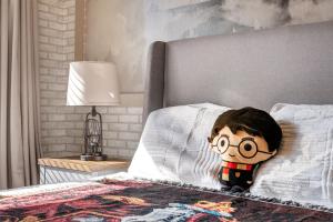 Chic 5Bed Home with Themed Rooms