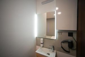 Evagelistrias Suite by Zeussuites