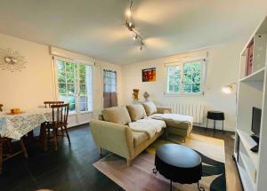 Appartements appartement comfortable avec jardin : Appartement 2 Chambres - Vue sur Jardin