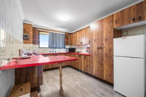 3 Turtles Unit 6 of 49 Landsborough St SWR - No sheets or towels provided