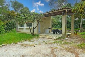 Appartements Garrigue de Nimes - Climatise avec piscine partagee : Studio
