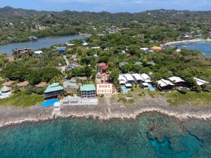 Spotless Cabana in West End