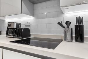 Modern Battersea Suite - London City Retreat