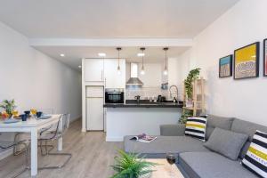 Calle Agua Center&Parking&Woodland