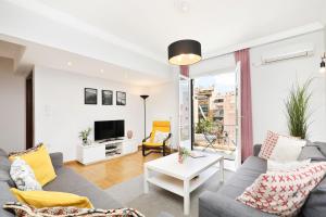 Scarlet Athens - Greecing