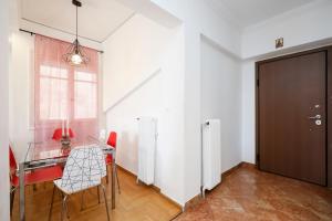 Scarlet Athens - Greecing