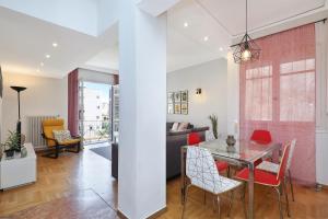 Scarlet Athens - Greecing