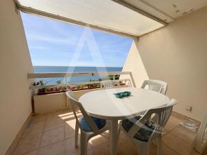 Studio cabine avec vue mer et parking