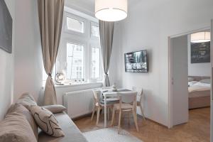 Skolska Junior apartment