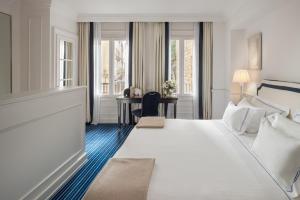 Junior Suite room in Hotel Lungarno - Lungarno Collection