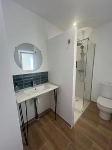 Maisons d'hotes La Meisoun : Chambre Double avec Salle de Bains Privative