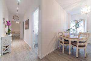 Vatican Shabby apartment double bedrooms