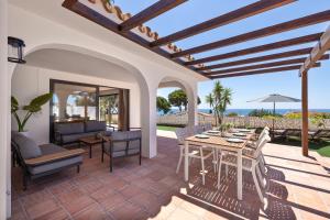 - Mediterranean Villa with Private Pool -