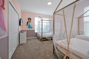 Serene Green Villa- Your Perfect Getaway NearThe Fun