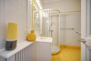 Lumineux 2 chambres, CARRE DOR-COEUR DE CANNES A2B196