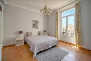 Lumineux 2 chambres, CARRE DOR-COEUR DE CANNES A2B196