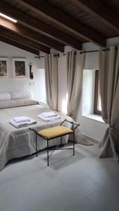 Casa Ypsilon Olive Oil