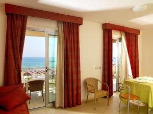 Residence Roseto, Pool, Seaview, Abruzzo