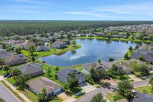 Spacious 4bed and baths Villa Near JAX Airport Beaches and Restaurants