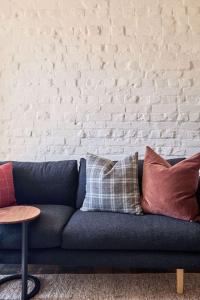 Oakden-The Workers Cottage-Architectural city stay