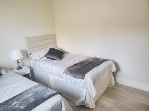 Seaside Retreat-2 Bed-Sleeps 4-Parking-Pets