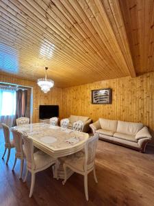 Manchos guesthouse Martvili