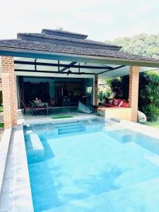 Private Pool Villa SunDaily