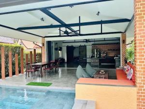 Private Pool Villa SunDaily