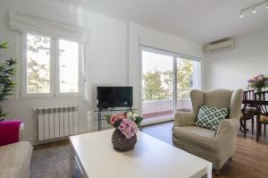2 bedrooms 2 bathrooms furnished - Bernabeu - Business area with terrace - Minty Stay