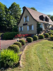 B&B / Chambres d'hotes La Roseraie : photos des chambres