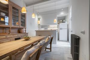 3 bedrooms 2 bathrooms furnished - Malasaña - Terrace - Bright in downtown area - MintyStay