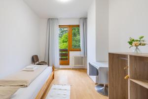 BNB Grand Forest Escape