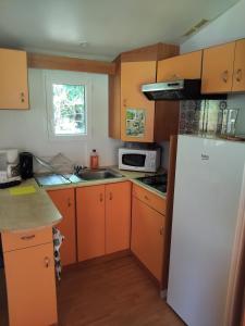 Maisons de vacances Mobil Home for chilling out Camping Park *** : photos des chambres